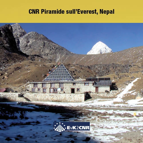 CNR PYRAMIDE SUR L'EVEREST
